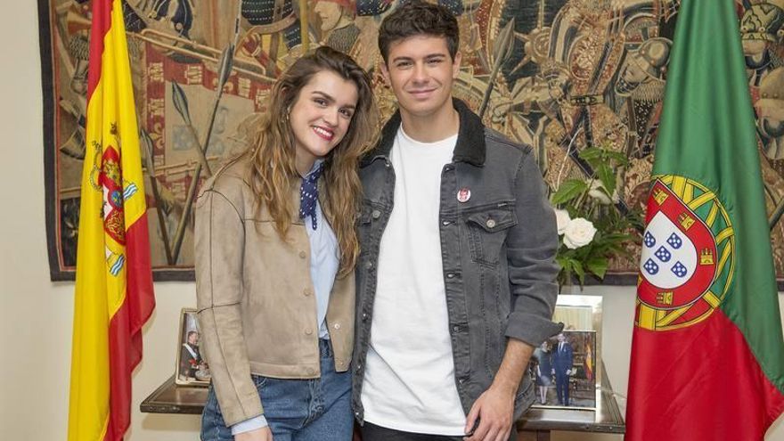 Amaia y Alfred en la embajada de Portugal
