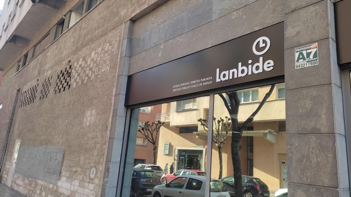 Euskadi gana 10.336 afiliados en septiembre y se recupera del parón del verano, aunque suma 2.389 parados