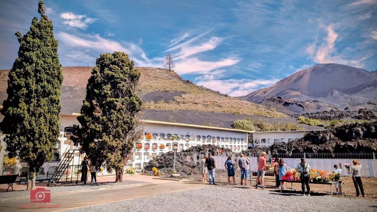 Cementerio de Los Ángeles, en Las Manchas (Los Llanos de Aridane), este sábado, 1 de noviembre.