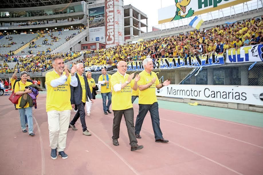 Ángel Víctor Torres, José Miguel Pérez y Antonio Morales.  (ALEJANDRO RAMOS)