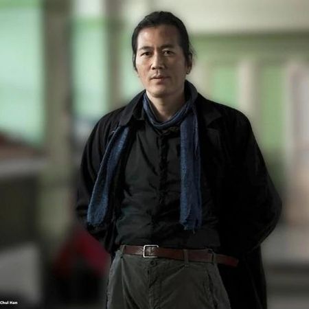 El filósofo Byung Chul ha dedicado sus reflexiones, sobre todo, a la que él denomina la "sociedad del cansancio" y a la "sociedad de la transparencia", así como al concepto de Shanzhai.