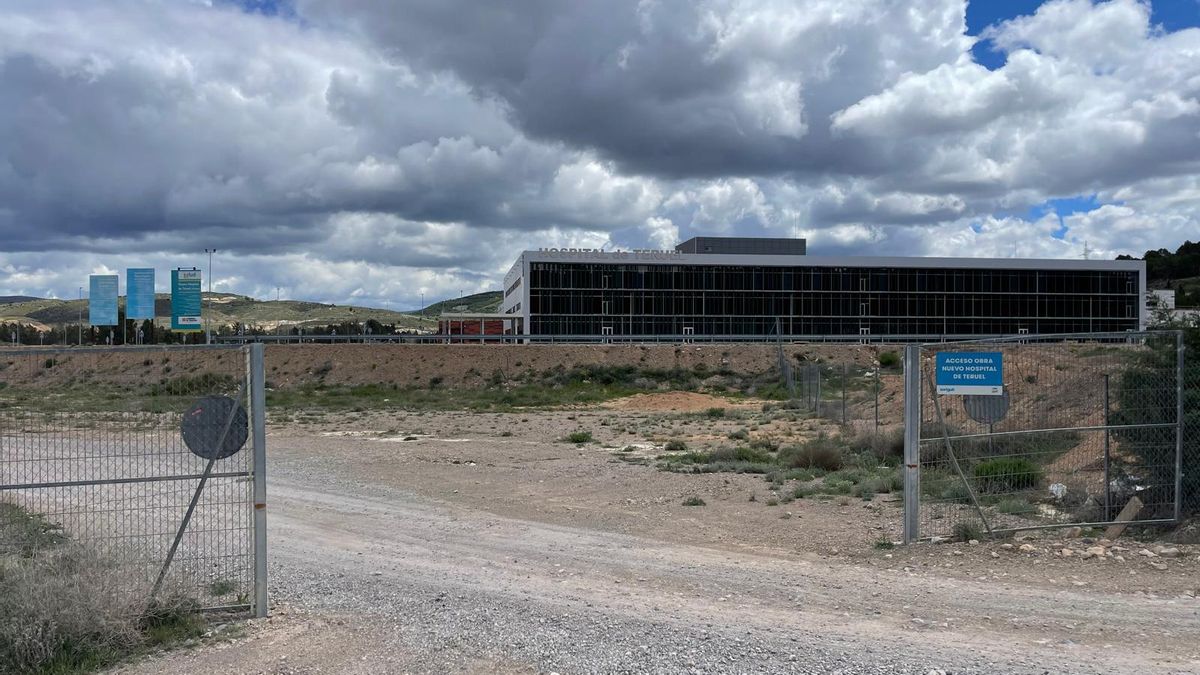 Estado del acceso oeste al nuevo Hospital de Teruel en mayo de 2025