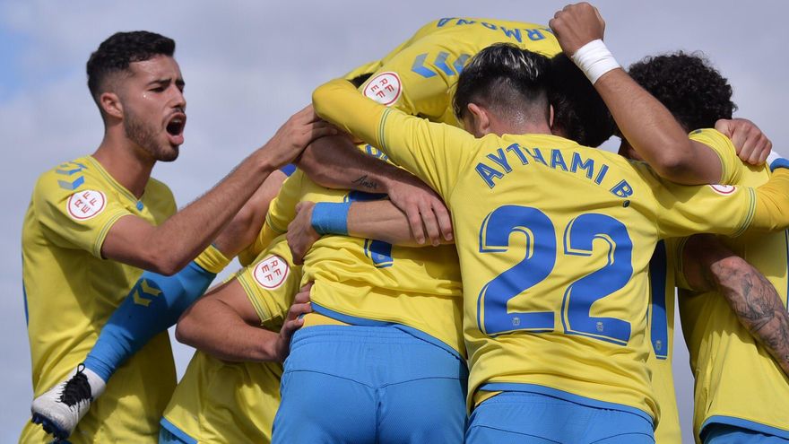 Las Palmas Atlético araña un punto ante el líder