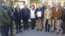 PP y Cs, a 70 días de ser demandados por "incumplir" la ley andaluza de memoria y por no actuar con los restos de Queipo