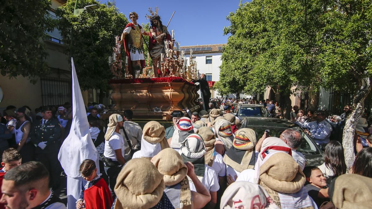 Salida procesional de la Hermandad de la Presentación, en imágenes
