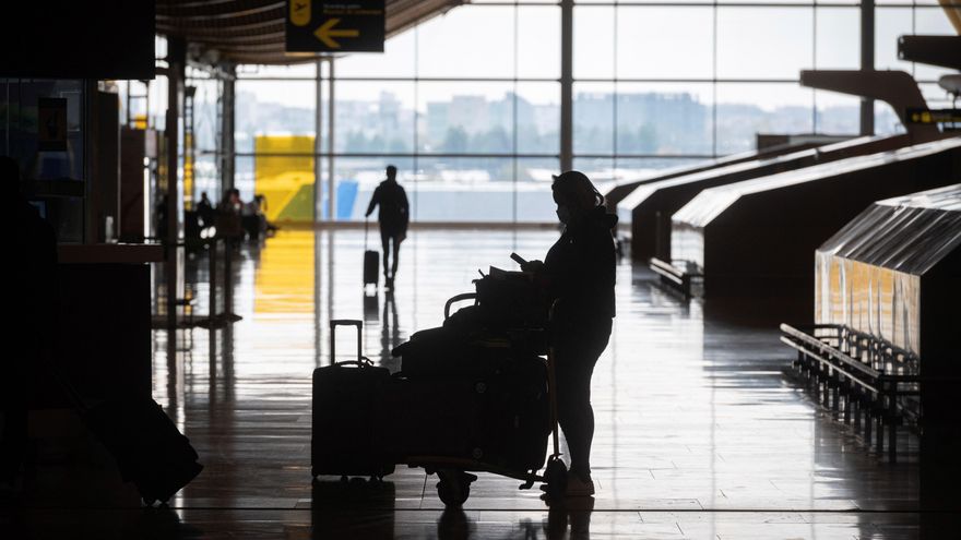 La UE activa el 'freno de emergencia' y suspende los vuelos desde el sur de África por la nueva variante