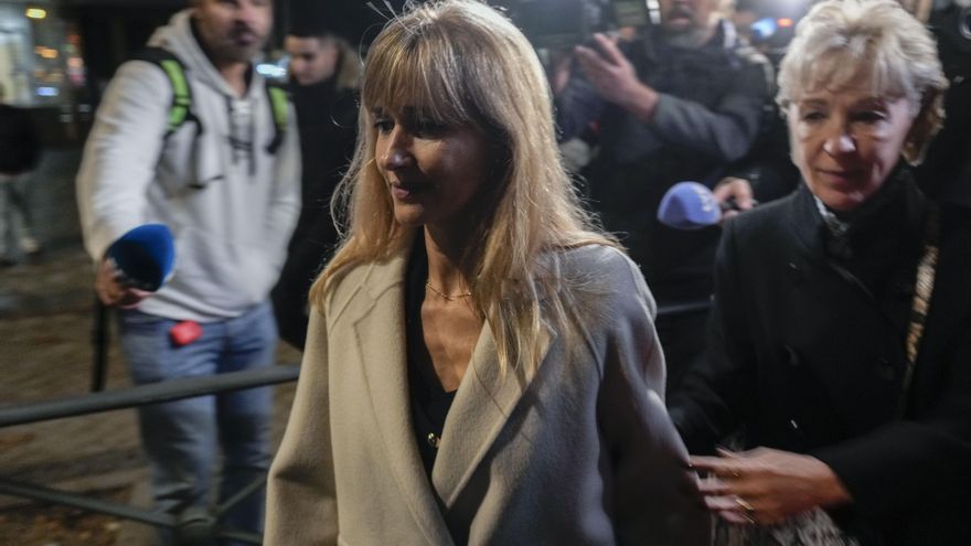 El juez Peinado archiva la causa para la alto cargo de Moncloa que imputó recientemente