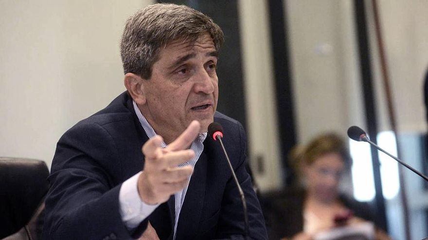 Pablo Yedlin, "mano derecha" de Manzur, cuestionó la decisión de EEUU y UE de no permitir el ingreso de extranjeros que recibieron determinadas vacunas