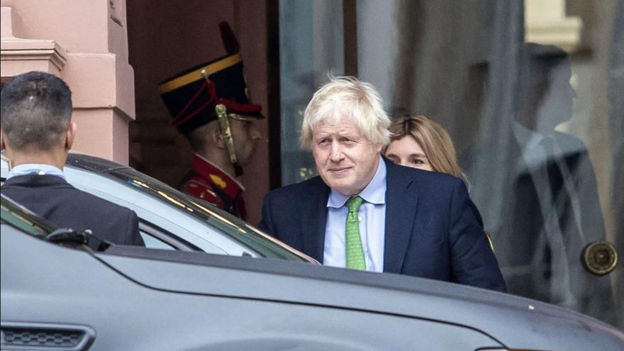 Tras recibir a Boris Johnson y las críticas por su política sobre Malvinas, Milei confirmó que irá a Reino Unido para conocer a Mick Jagger