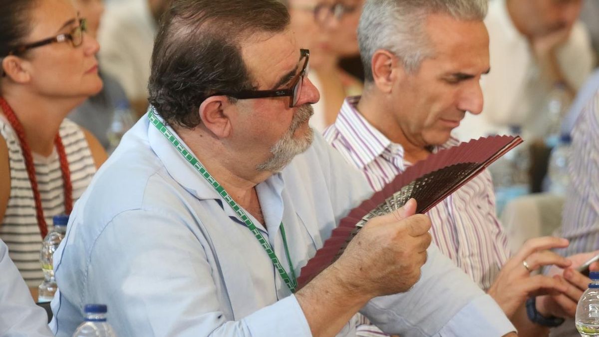 Borbolla llama "cerdos" a los independentistas por dejar "indefensos" a ciudadanos decentes "violando las normas"