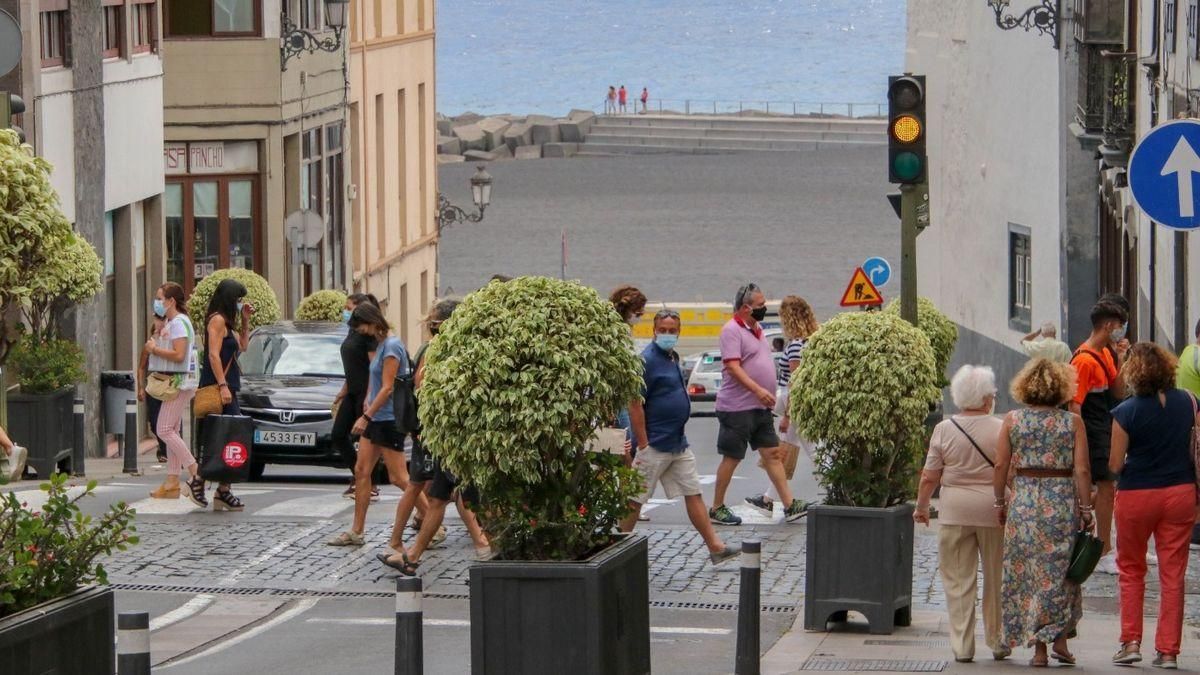 Avenida del Puente de Santa Cruz de La Palma.
