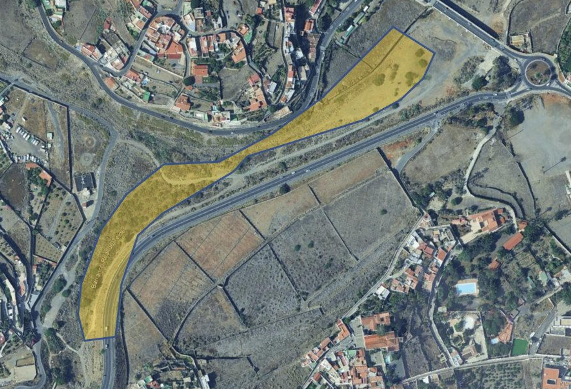 Localización del núcleo más amplio de acacias farnesianas aguas arriba del Puente de los 7 Ojos y hasta el Puente de Tara.