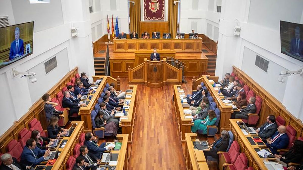 Bellido plantea cambiar las normas de Cortes CLM para evitar desvíos de dinero como el de Vox