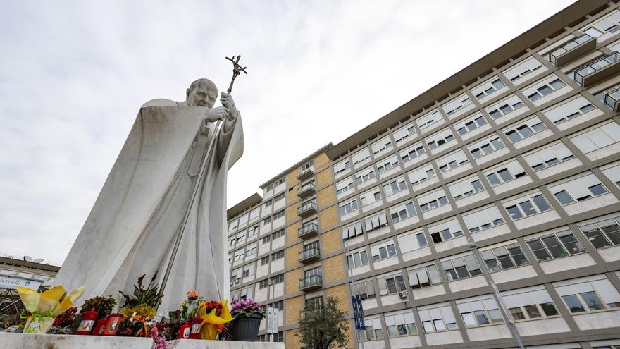 El papa Francisco, un “muy mal paciente” cuya salud tiene en vilo al Vaticano