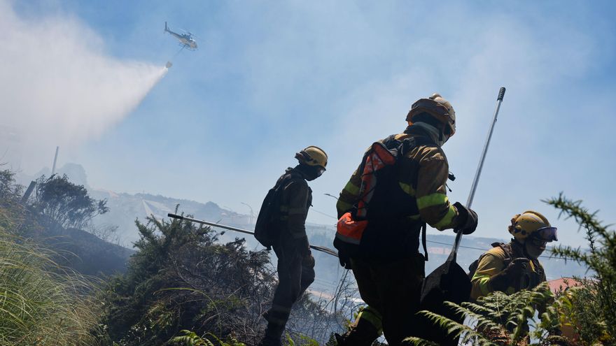 Un incendio forestal en Sanxenxo (Pontevedra) calcinó 3.000 metros cuadrados de monte bajo
