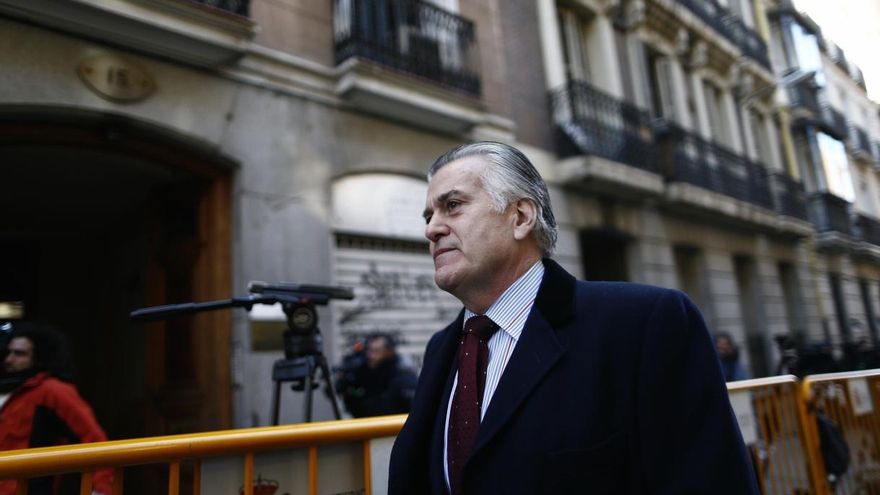 Bárcenas llama "presunta delincuente" a Aguirre y le insta a explicar "muchas cosas que han hecho" en el PP de Madrid