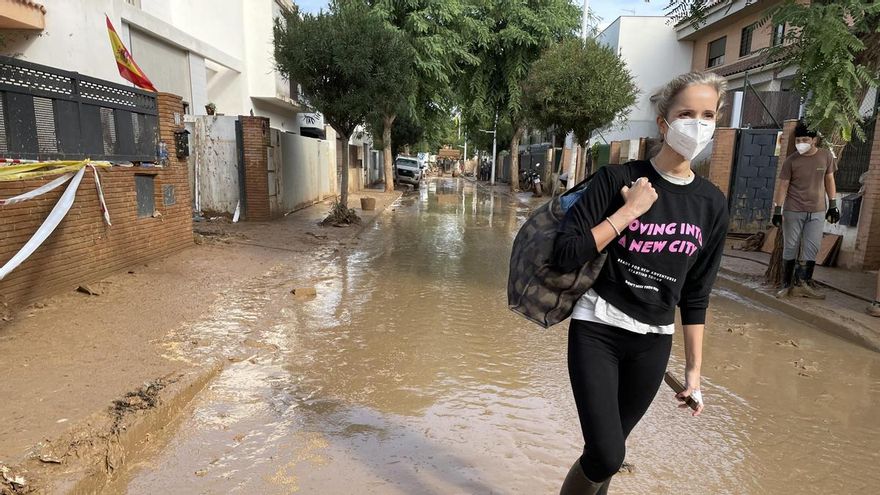 Un día 'normal' en la zona cero: "Mandé a mis hijas con amigos, comemos fiambre en la cama, dormimos con un cuchillo bajo la almohada"