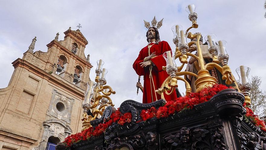 La salida procesional de la Bondad, en imágenes