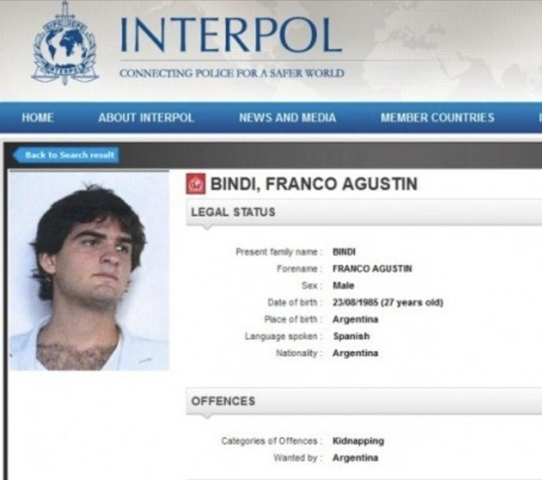 En 2013, Franco Bindi fue buscado por Interpol por una causa de sustracción de menores que lo obligó a refugiarse en Brasil.