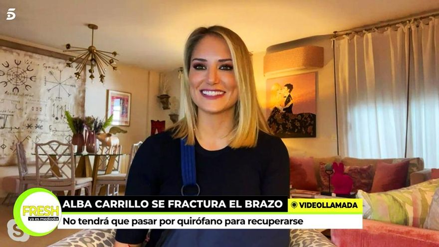 Alba Carrillo reaparece en Telecinco tras romperse el brazo y tranquiliza: "No me tengo que operar"