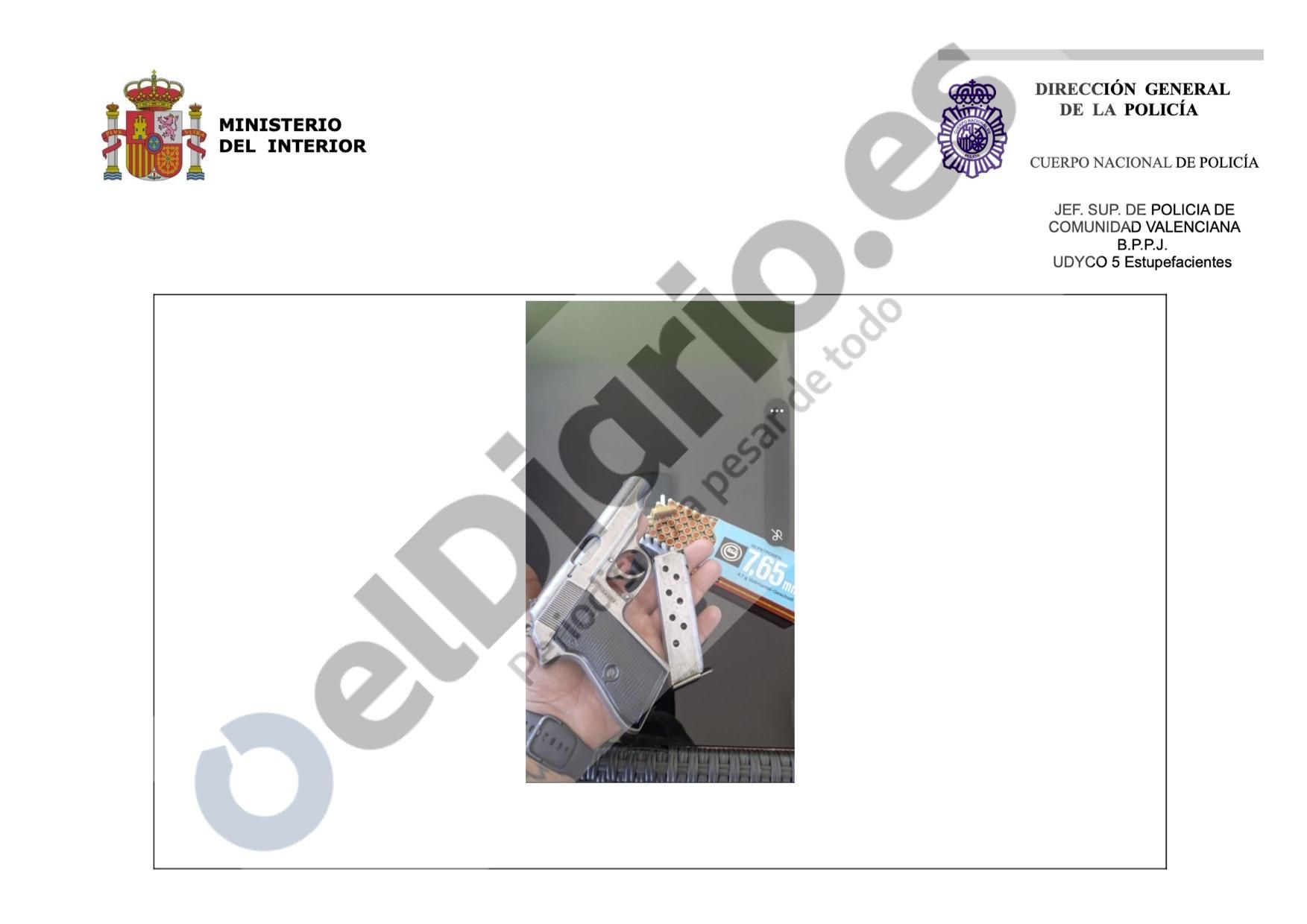 Pistola 'Glock' ofrecida a Jonatan G. C. por 'Jack'.