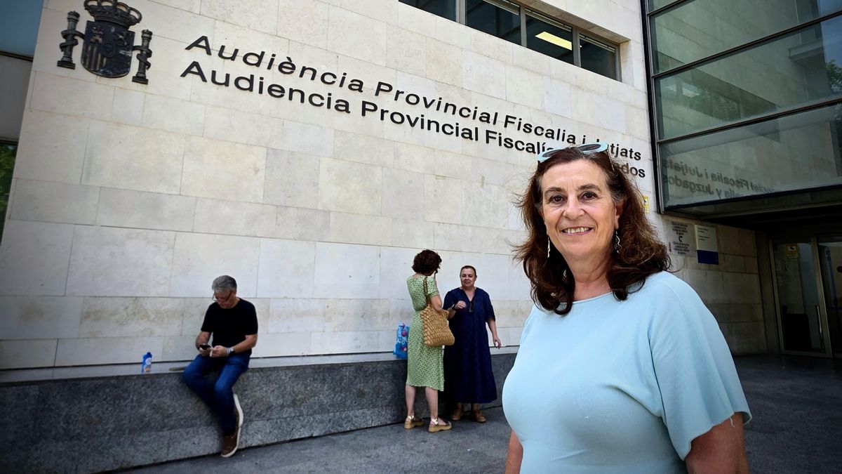 La fiscal Susana Gisbert, retratada en la entrada de la Ciudad de la Justicia de València.