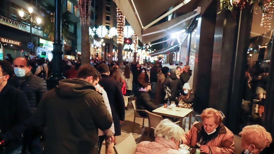 Ambiente en las calles y establecimientos de Vigo, a 27 de noviembre de 2021, en Vigo, Galicia