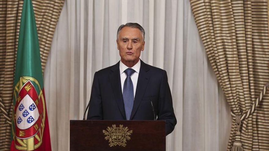 El Parlamento luso aprueba leyes de adopción homosexual y del aborto tras su veto