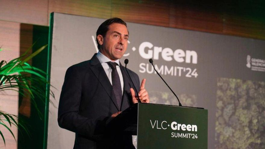 Un alto cargo de Mazón es socio de una fotovoltaica con licencia aprobada por su propio departamento