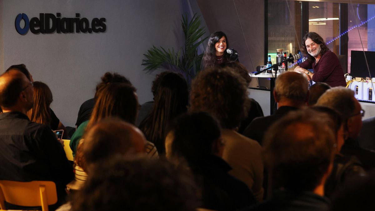 En la redacción con Quique González, “Trato de hacer discos que sean un reflejo honesto y fiel del tipo de músico que soy”