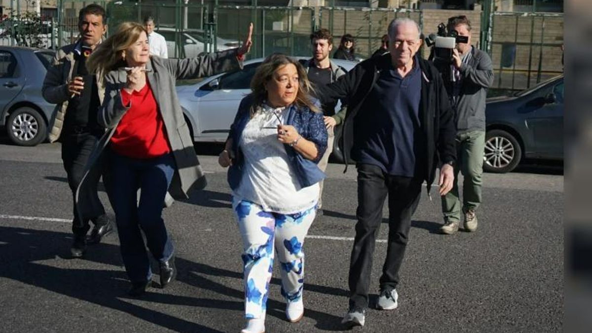 La escribana de Adorni se presentó otra vez en Comodoro Py y después dio detalles a la prensa: “Lo conozco hace más de 20 años"