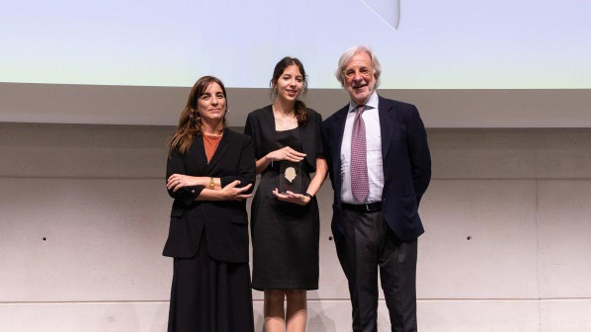 Estrella María Montes, egresada de la UCO, gana el Premio Manuel Olivencia a la Excelencia Universitaria 2026