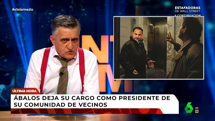 'El Intermedio' ironiza con la no dimisión de Ábalos: "Para haber sido ministro de Transportes le gusta poco moverse"