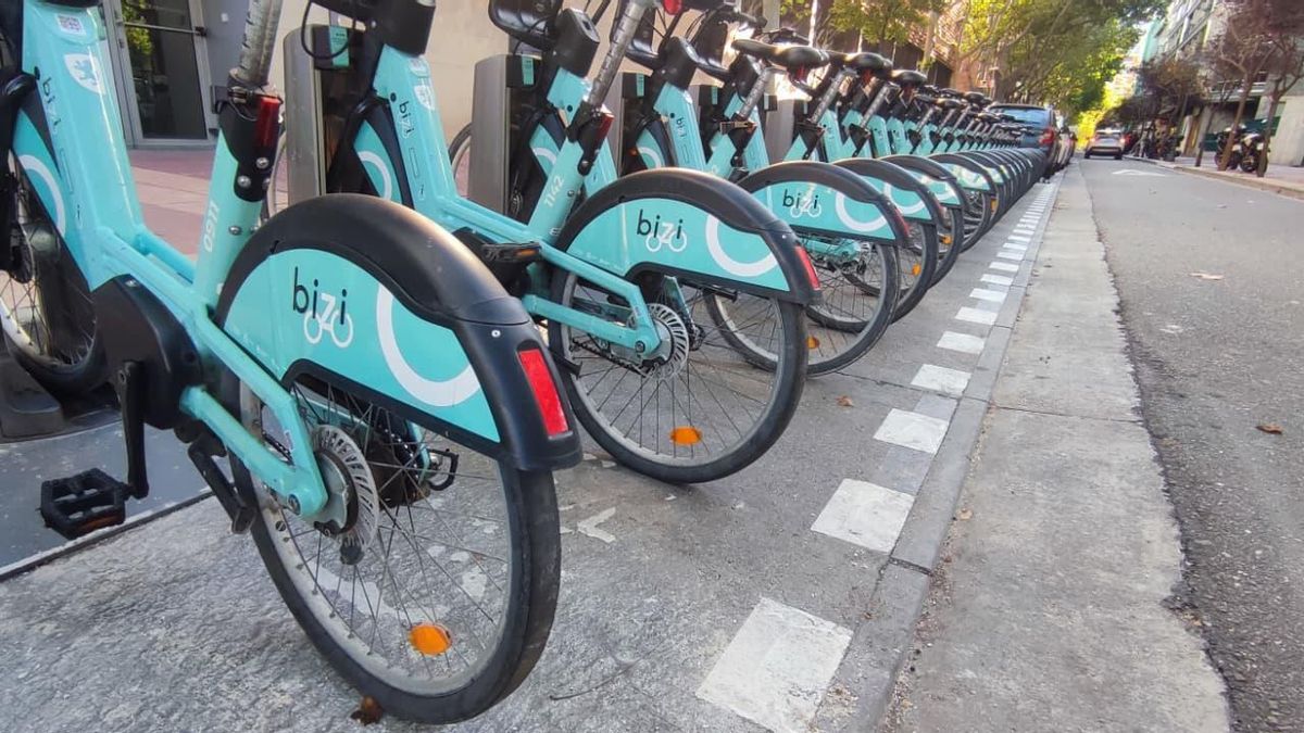 El desgaste de las ruedas se puede observar en varias estaciones diferentes de la ciudad