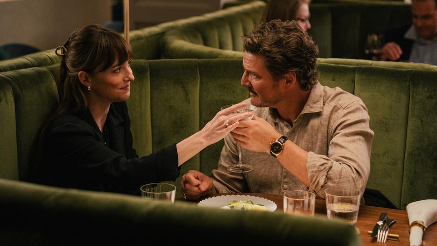 Dakota Johnson y Pedro Pascal, en 'Materialistas'