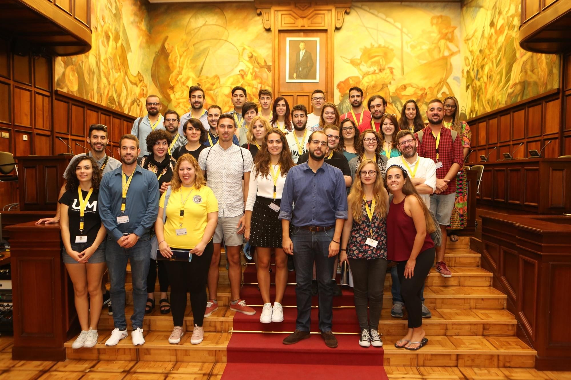 Recepción de miembros del Consejo de la Juventud de España en el Cabildo