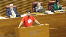 El diputado de Esquerra Unida Ignacio Blanco interviene en Les Corts