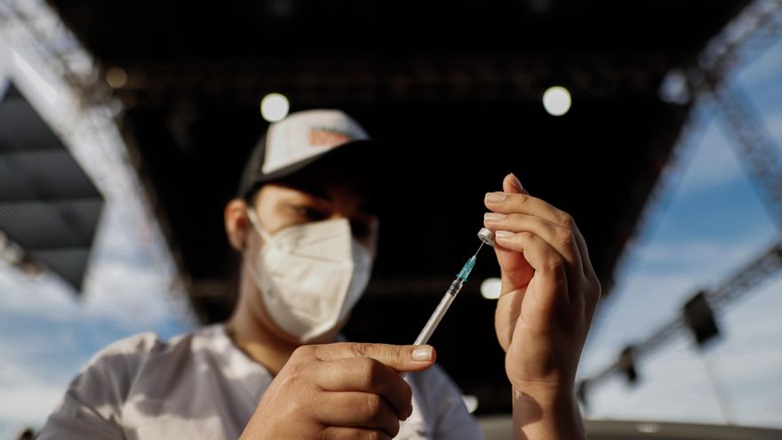 La Cancillería explicó que el envío de vacunas tuvo que superar "inconvenientes logísticos y limitaciones en la producción", ya que este cargamento estaba previsto para finales de julio. EFE/Nathalia Aguilar/Archivo