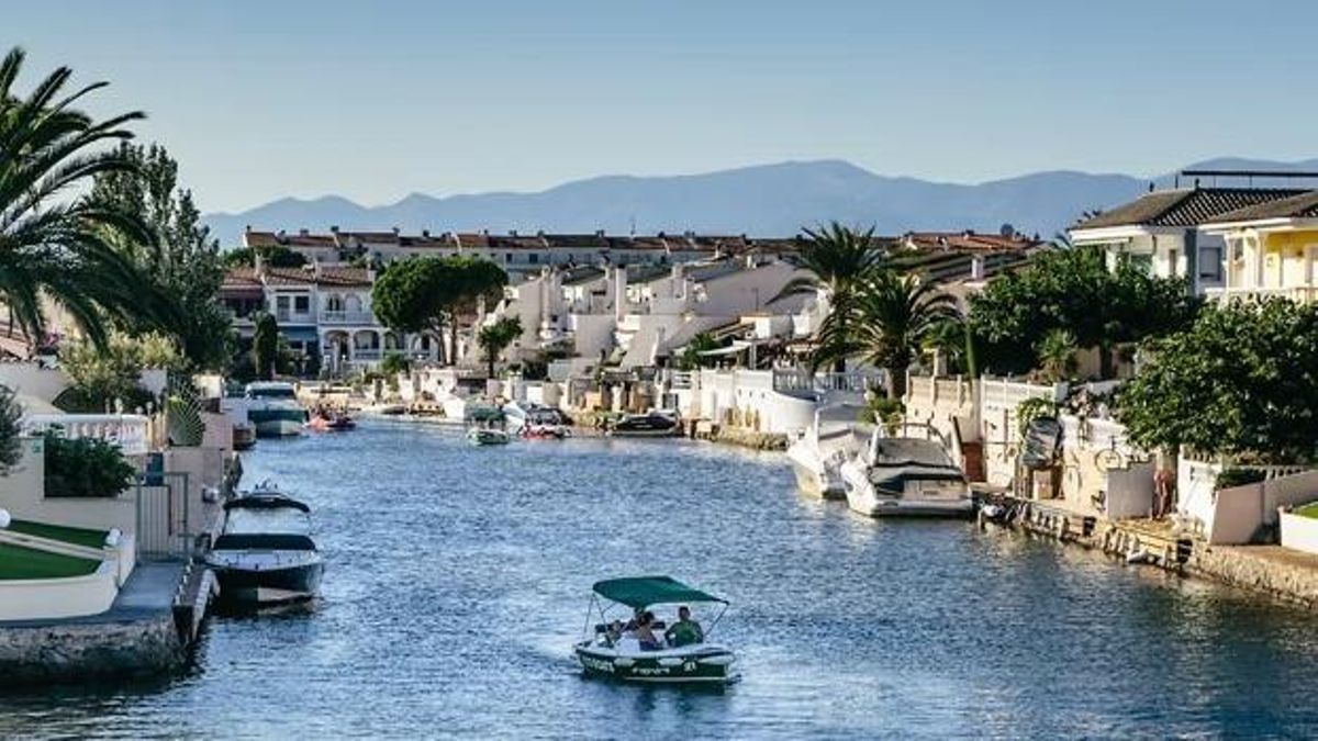 Empuriabrava y sus canales.