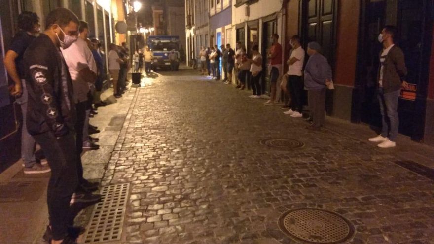 Una de las paradas en la Calle Pérez de Brito.