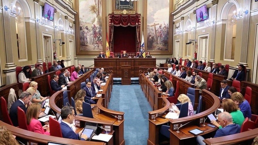CC, el PP y sus socios rechazan que Canarias reciba 1.000 millones más del Estado y una quita de 3.200 millones en la deuda