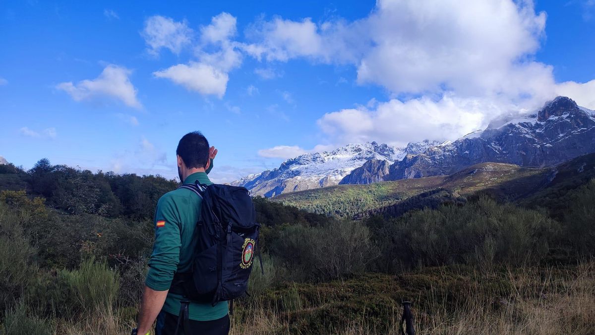 Rescatados de madrugada dos senderistas enriscados en el Pico Torre Salinas de Posada de Valdeón