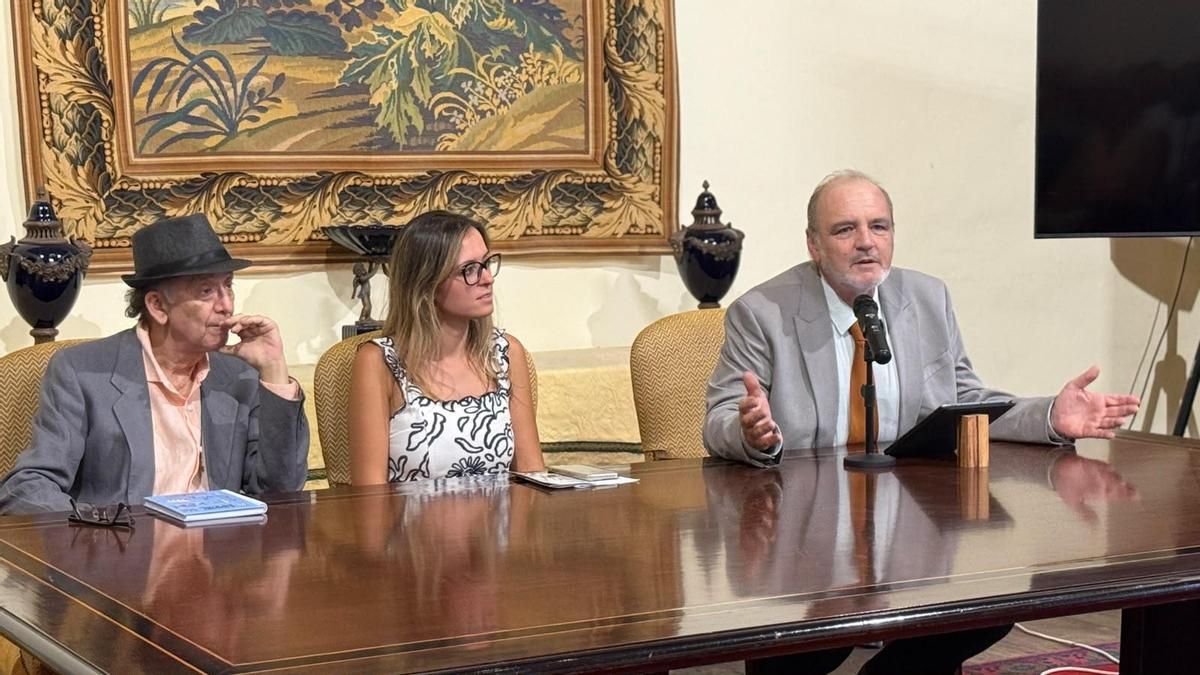 Presentación de la exposición  ‘Entre naturaleza y metales’  en la Casa Salazar.