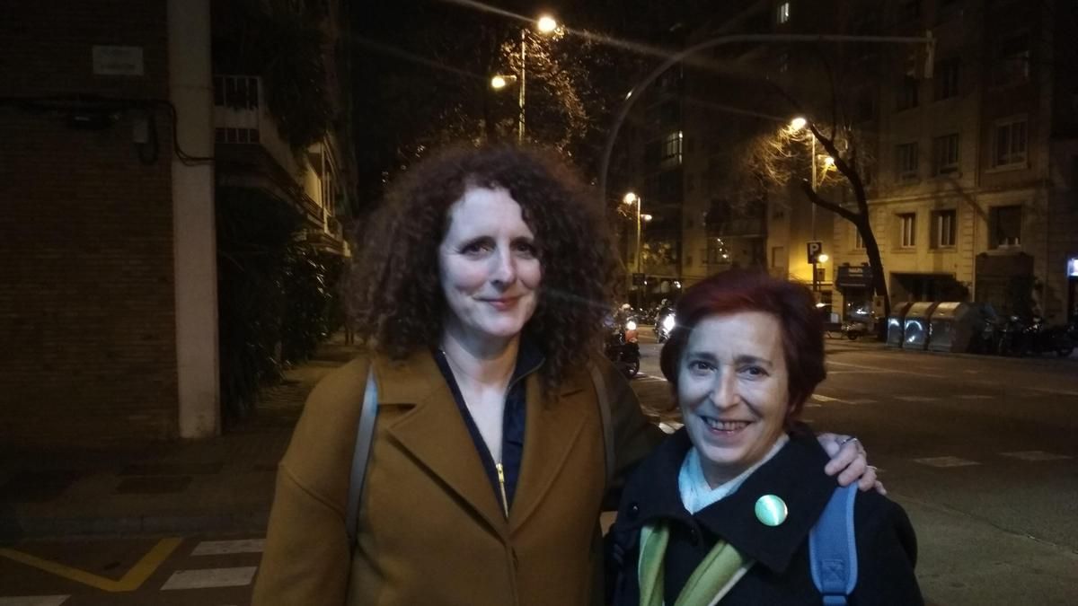 Concha con la autora de 'Hamnet', Maggie O’Farrell.