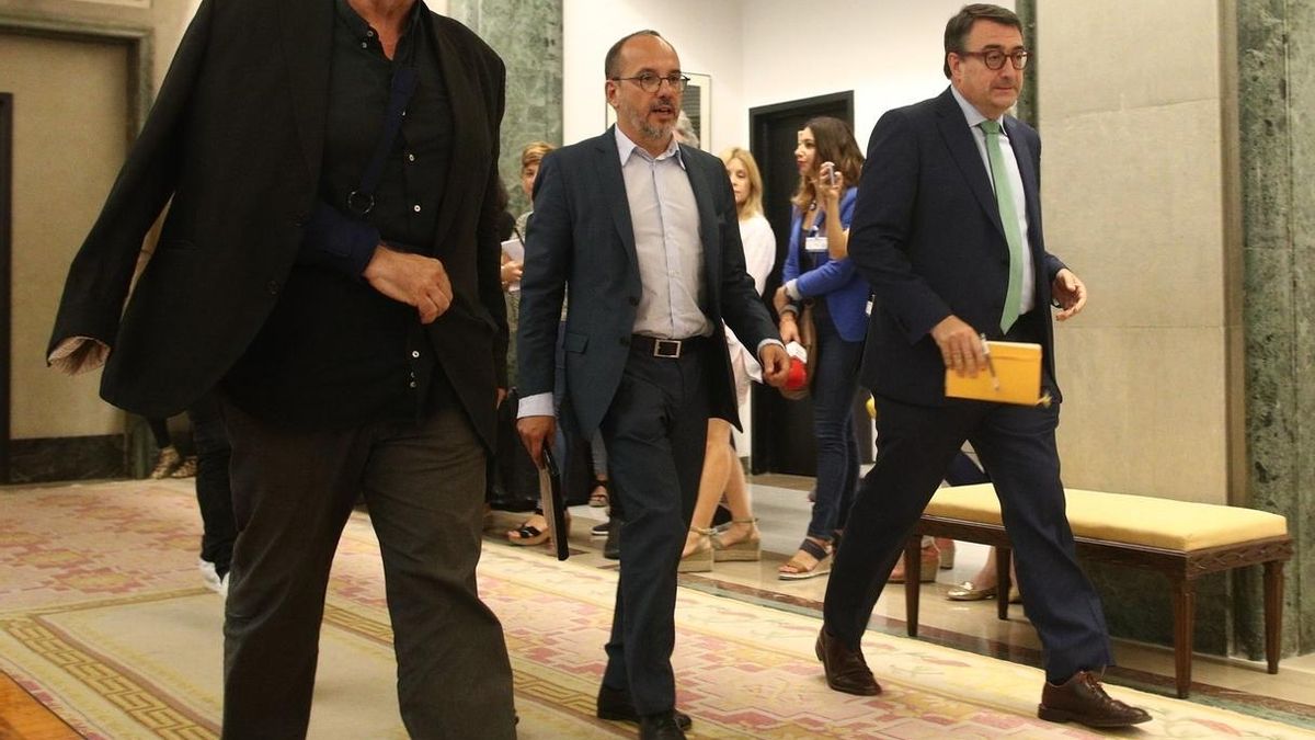 Joan Tardà (ERC), Carles Campuzano (PDeCAT) y Aitor Esteban (PNV) en una imagen de archivo.