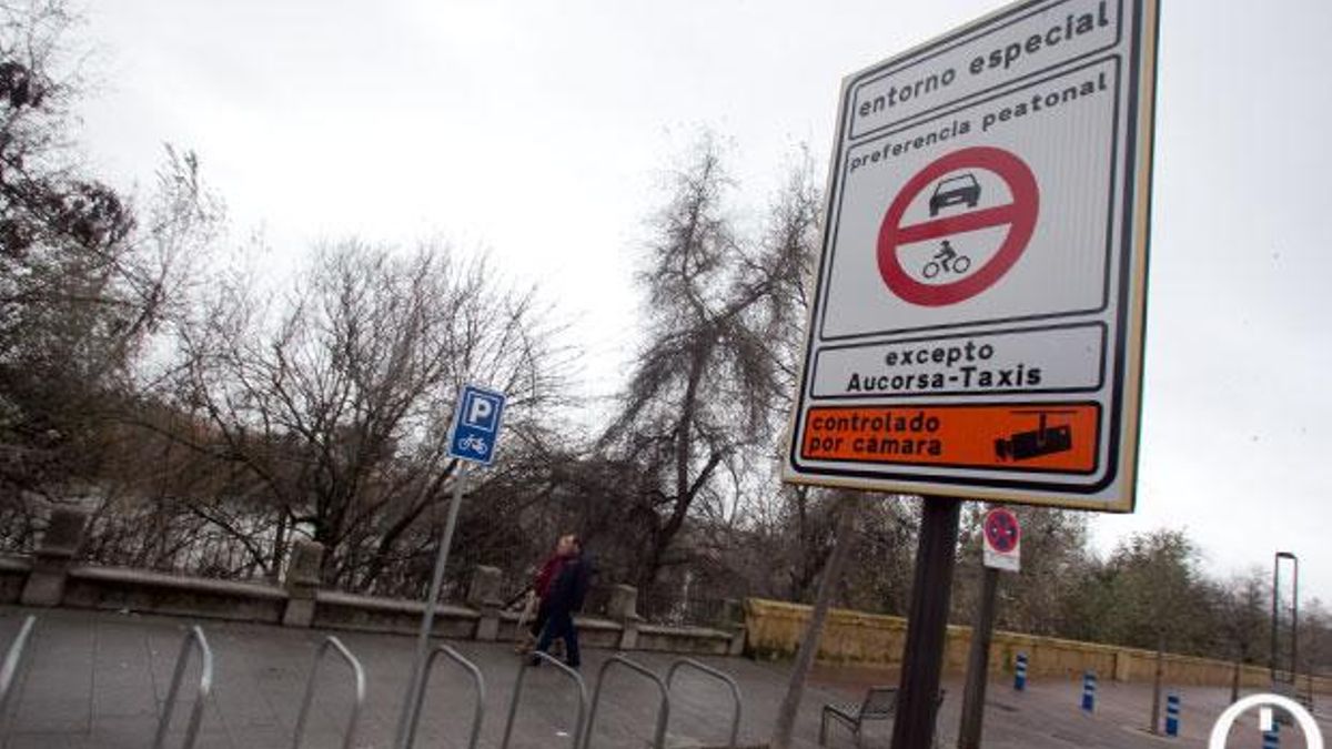 Desestiman una demanda contra el Ayuntamiento por una caída en patinete en el carril bici de La Ribera