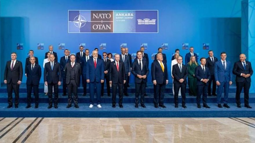 Los líderes de la OTAN intentan construir una falsa imagen de unidad tras los incendios de Trump