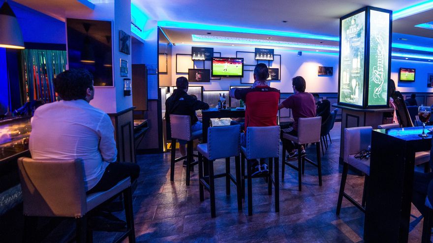 A la caza del decodificador trucado: el plan de La Liga para acabar con el fútbol pirata y proteger su millonario negocio