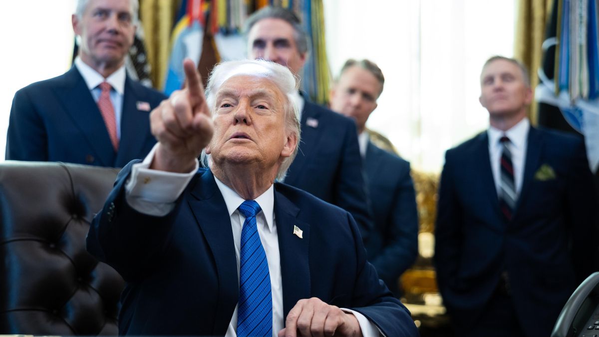 Trump acelera en su agenda autoritaria y anima a los republicanos a "nacionalizar" las elecciones en "al menos" 15 estados