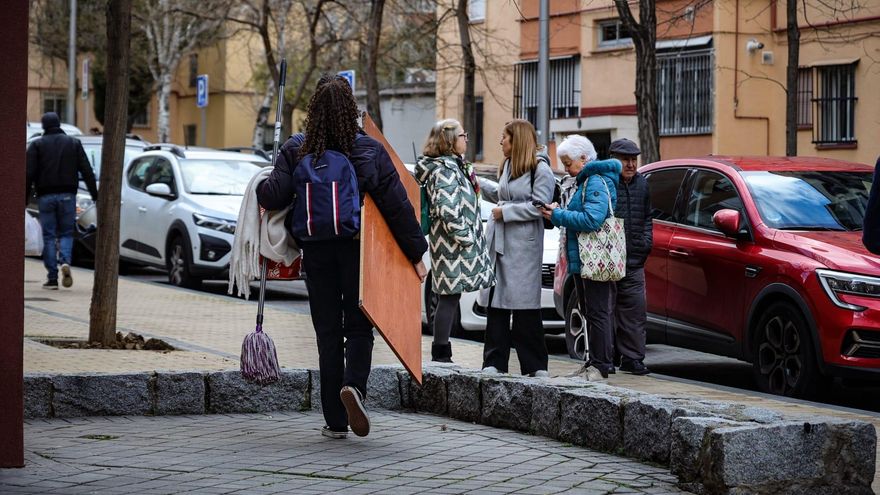 Las 45 puñaladas que mataron a Miguela y echaron a sus hijas de Villaverde: "A mi madre la amenazaba con fotos nuestras"